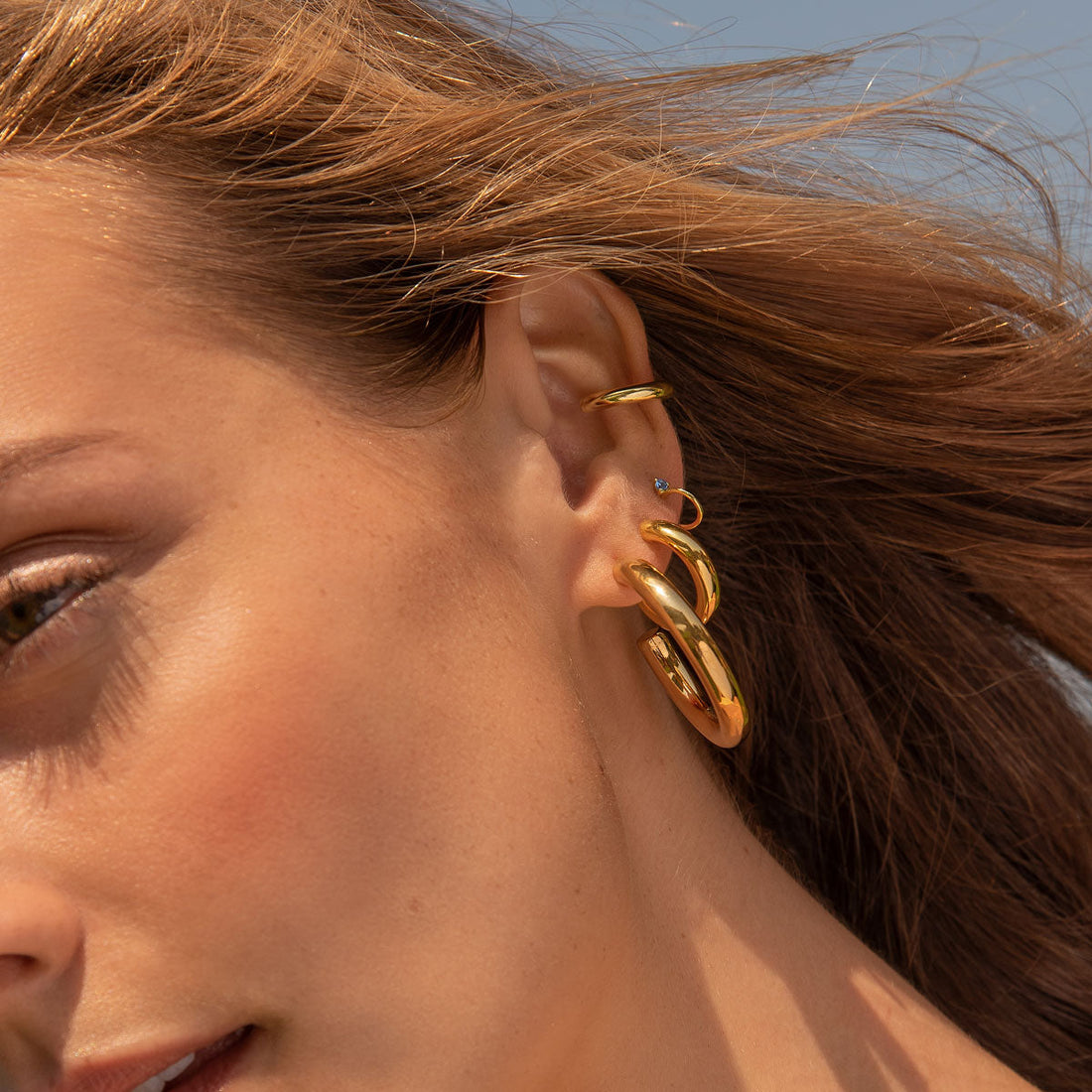 CLARA HOOPS EARRINGS